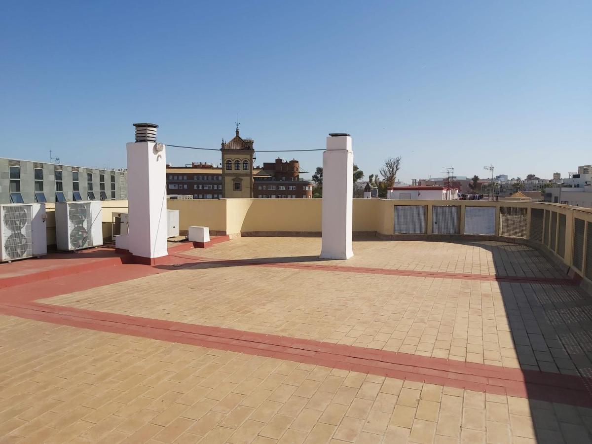 Misterhost San Bernardo Jardines De Murillo Sevilla Eksteriør bilde